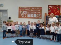 Zdjęcie: Szkoła do hymnu 2020