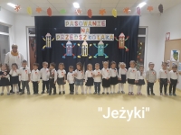 Zdjęcie: Szkoła do hymnu 2020