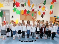 Zdjęcie: Szkoła do hymnu 2020