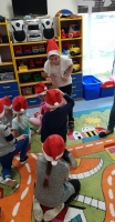 Zdjęcie: Mikołajkowe czytanie bajek