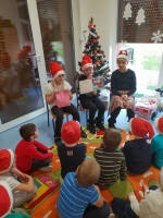 Zdjęcie: Mikołajkowe czytanie bajek
