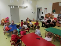 Zdjęcie: Mikołajkowe czytanie bajek