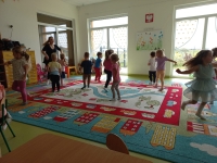 Zdjęcie: Zajęcia pokazowe baletu i disco